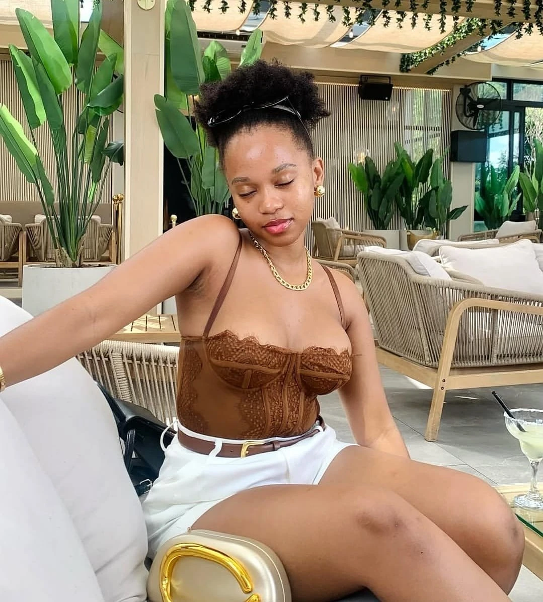 Grace – South African escort in Chandigarh — 1 / 7