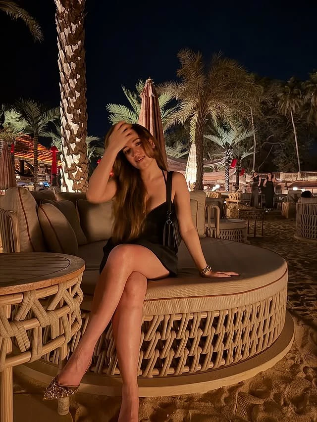 Ankita Joshi – Indian escort in Bangalore — 2 / 4