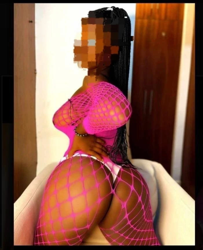 Emily blowjob queen in begur – Algerian escort in Bangalore, Escort, Banga