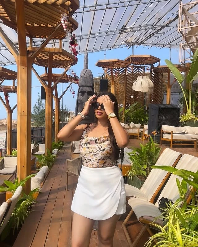 Avantika – Indian escort in Ahmedabad — 5 / 7