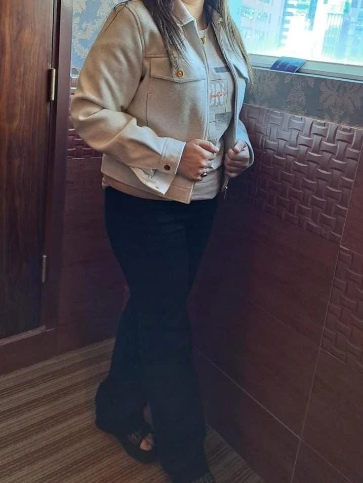 Harpreet – Indian escort in Hong Kong — 2 / 3