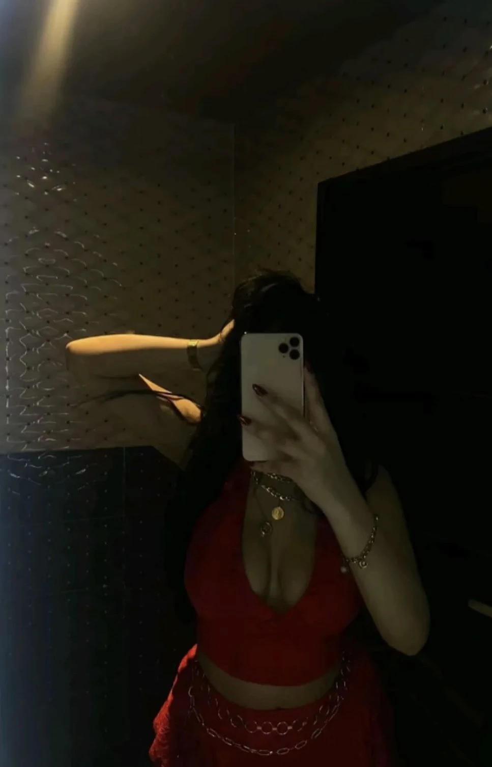 Riya – Indian escort in Ahmedabad — 3 / 5