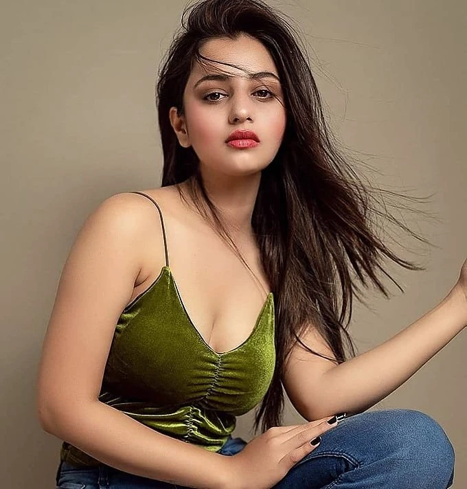 CASH❣️INDEPENDENT GIRLS DOORSTEP OUTCALL – Indian escort in Bangalore — 3 / 5