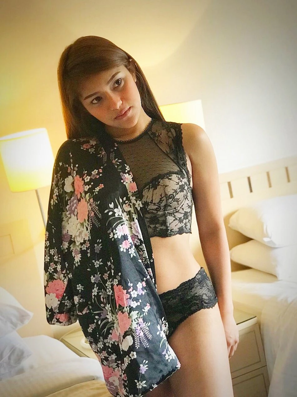 Seductive Anne – Colombian escort in Hong Kong — 4 / 8