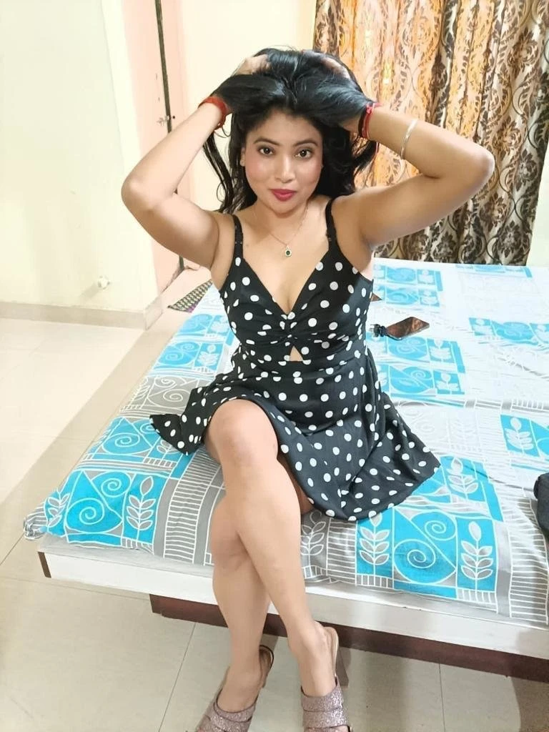 Esha (Just Arrived) – Indian escort in Chennai — 2 / 4