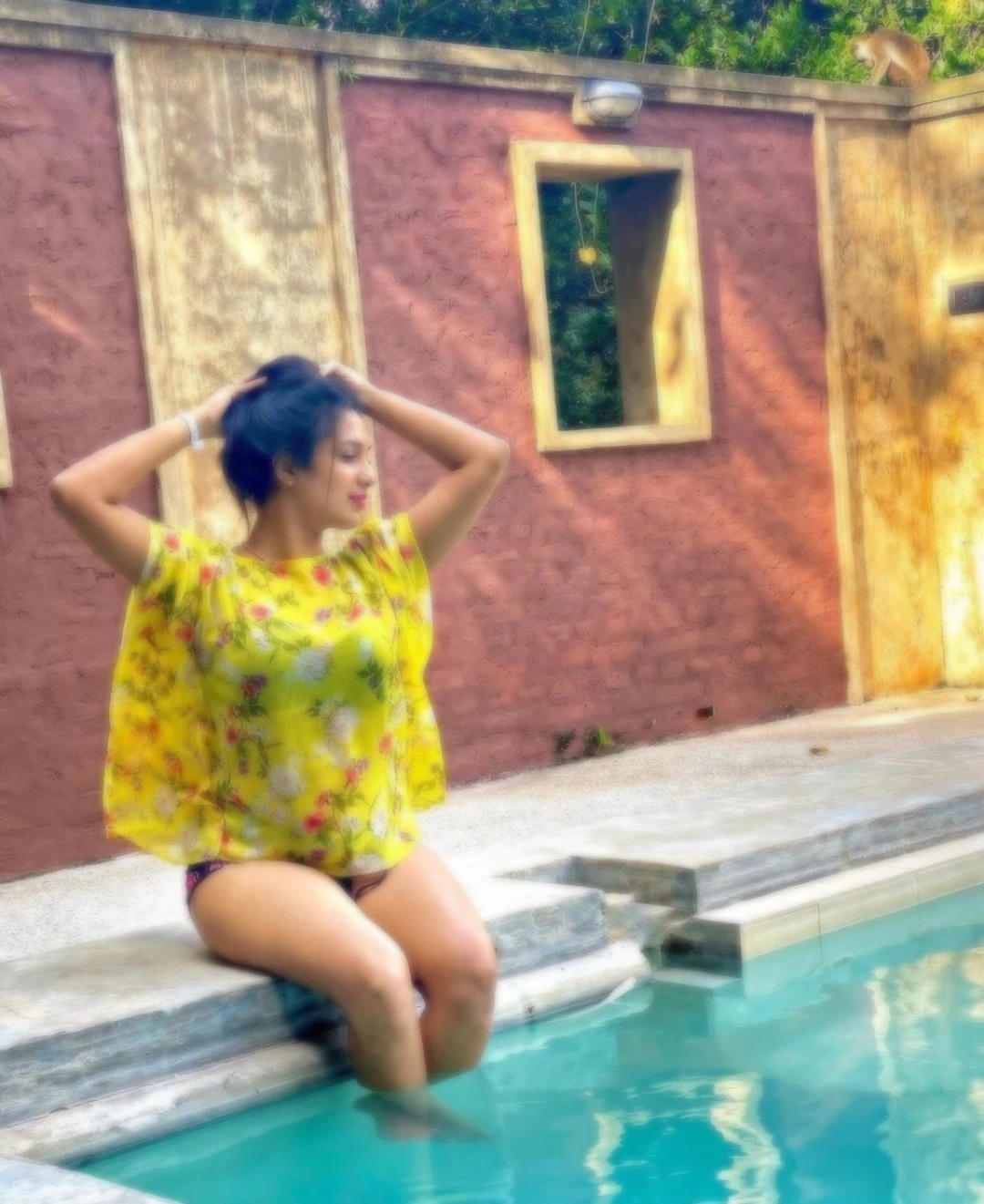 Shruti Sinde Real Meet and Cam – Indian escort in Bangalore — 4 / 5
