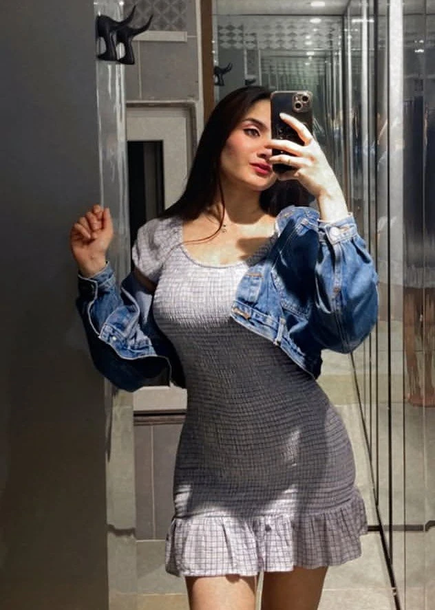 Hettal Pandya – Indian escort in Ahmedabad — 1 / 2