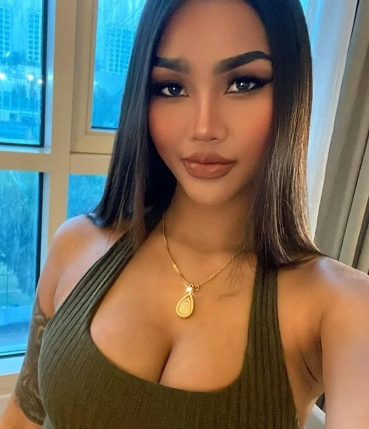 Amina – escort in Hong Kong — 5 / 6