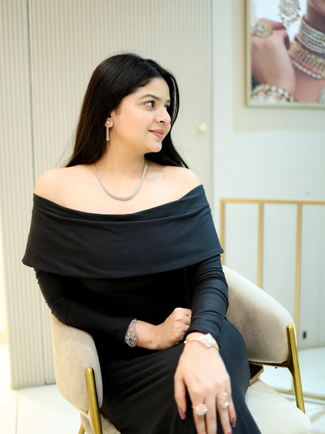 Shefali – Indian escort in Coimbatore — 2 / 4