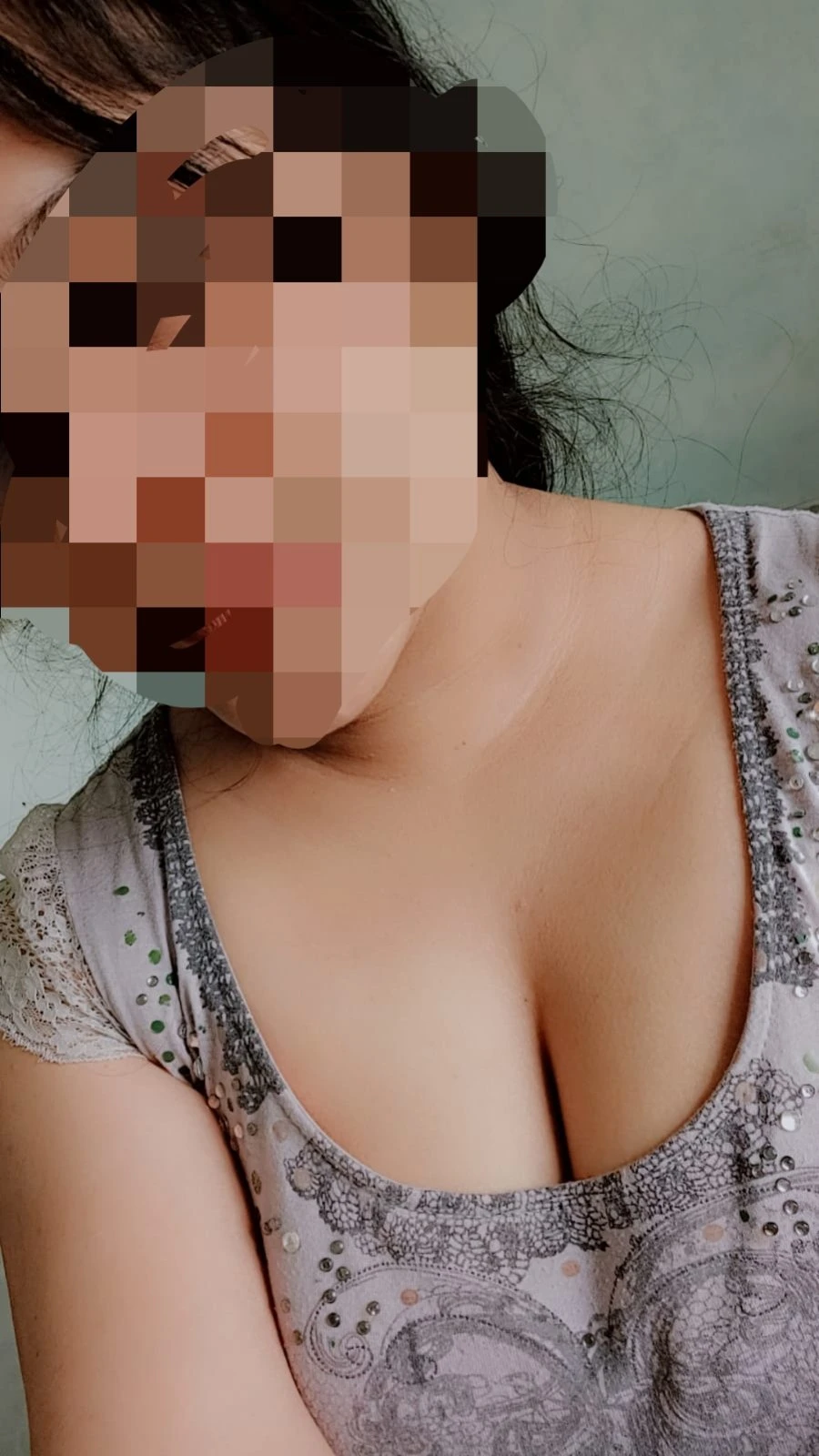 Independent Meet and Cam – Indian escort in Bangalore — 4 / 5