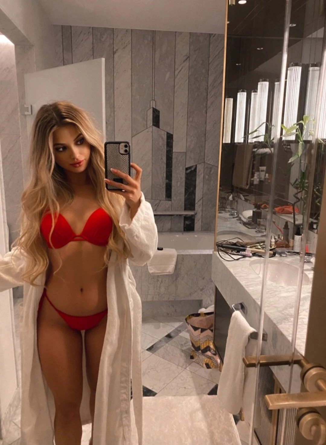 Sweetest Anne – Polish escort in Hong Kong — 2 / 9