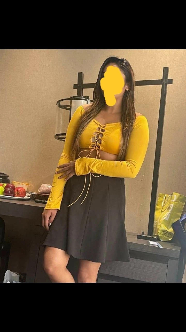 Juhi Tyagi – Indian escort in Guwahati — 4 / 5