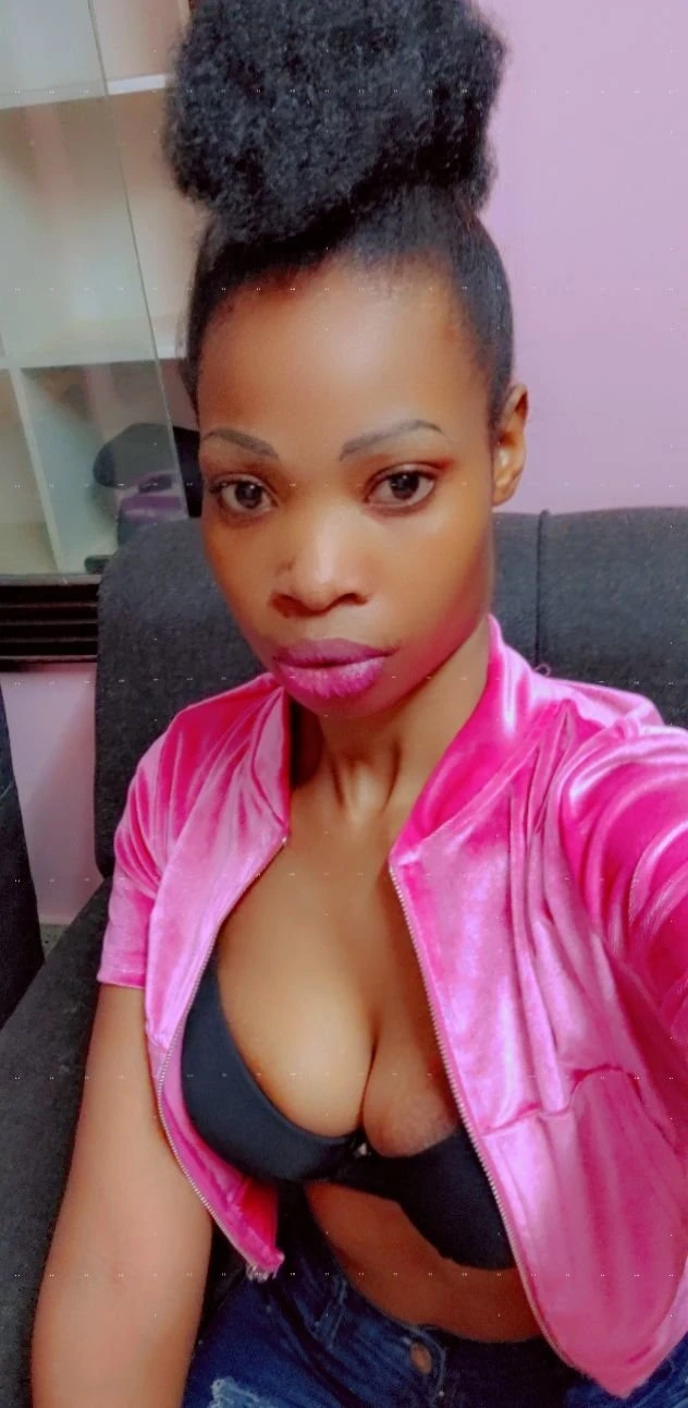 Joan – Burundian escort in Bangalore — 3 / 5