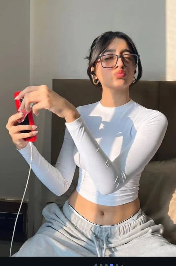 Akshita – Indian escort in Candolim, Goa — 3 / 5