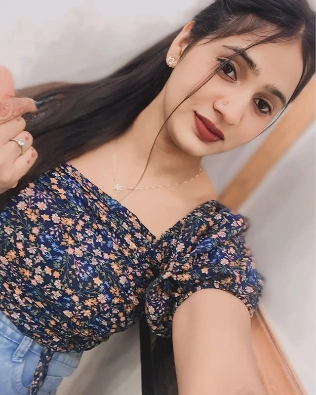 Saloni – Indian escort in Chandigarh, Escort, Chandigarh