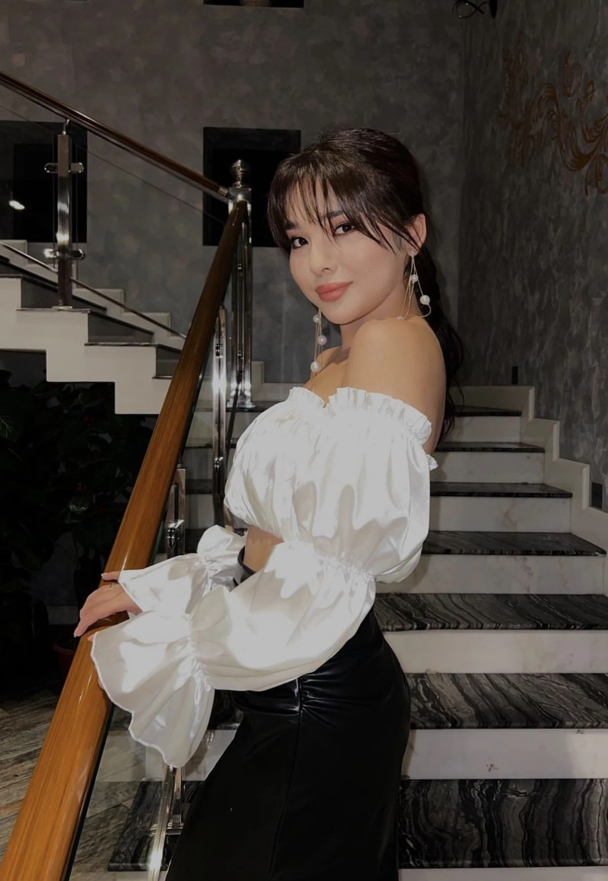Лола – Kazakhstani escort in Yerevan — 12 / 13