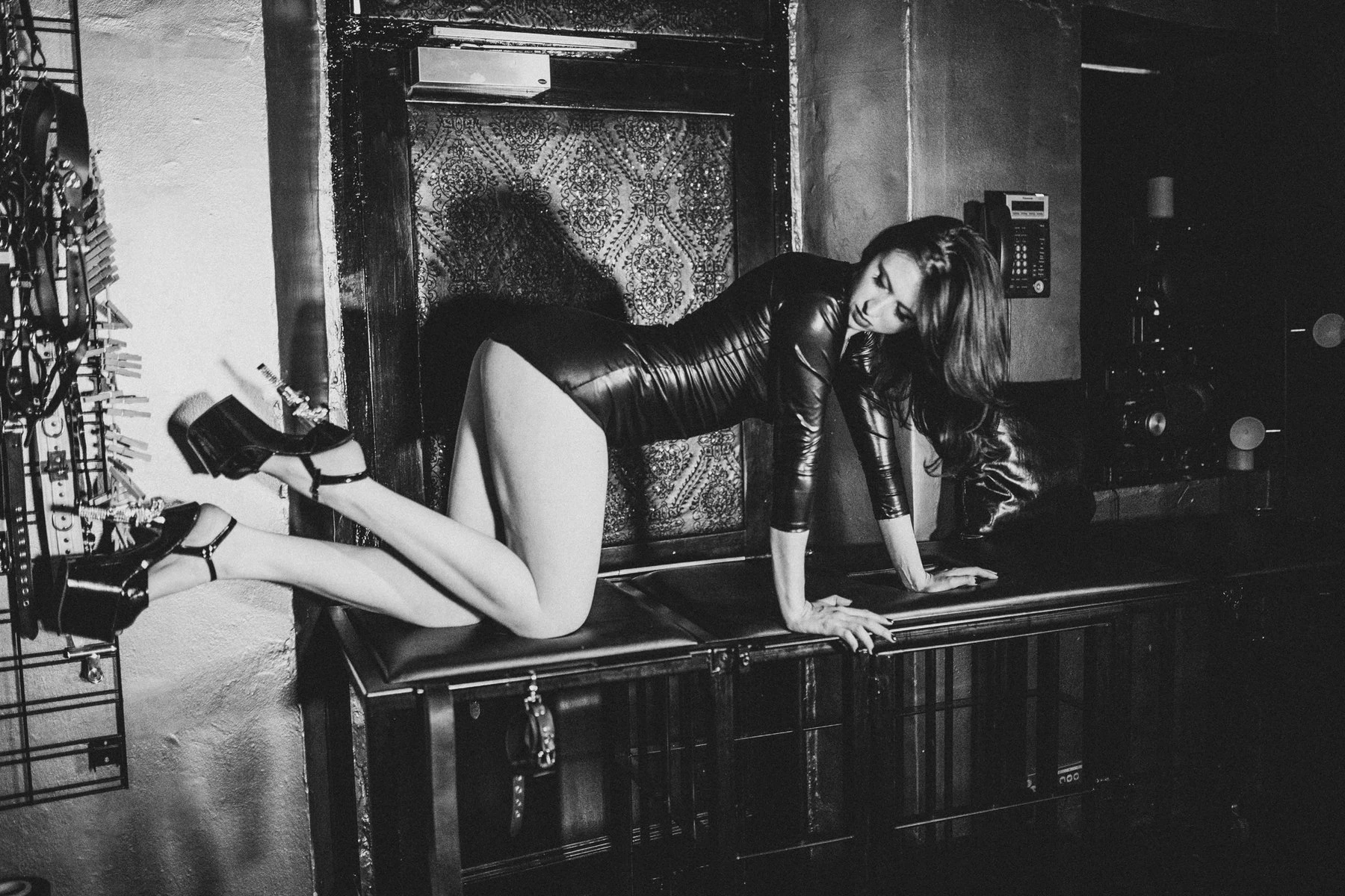 Dominatrix Alison – Australian dominatrix in Hong Kong — 8 / 11