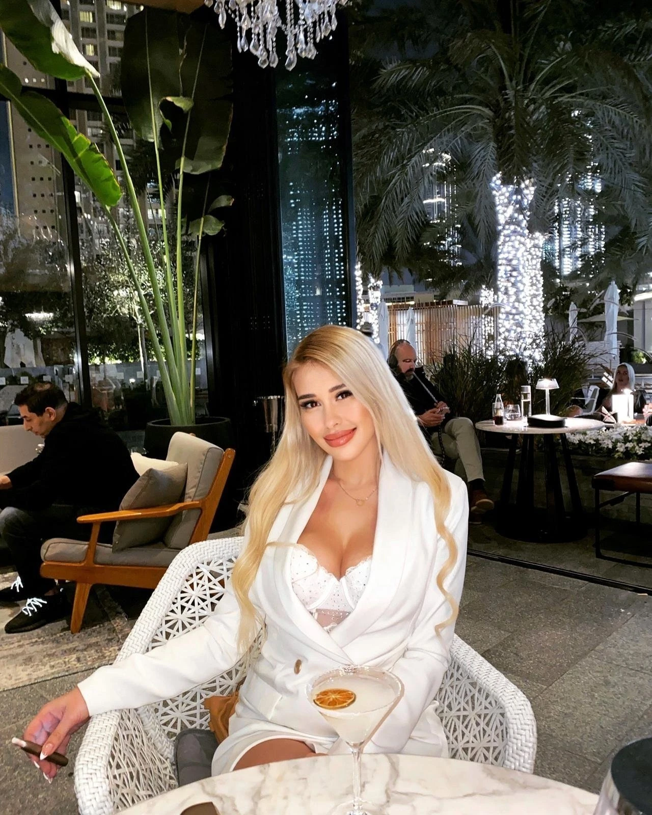 Natalie – Russian escort in Hong Kong — 5 / 9