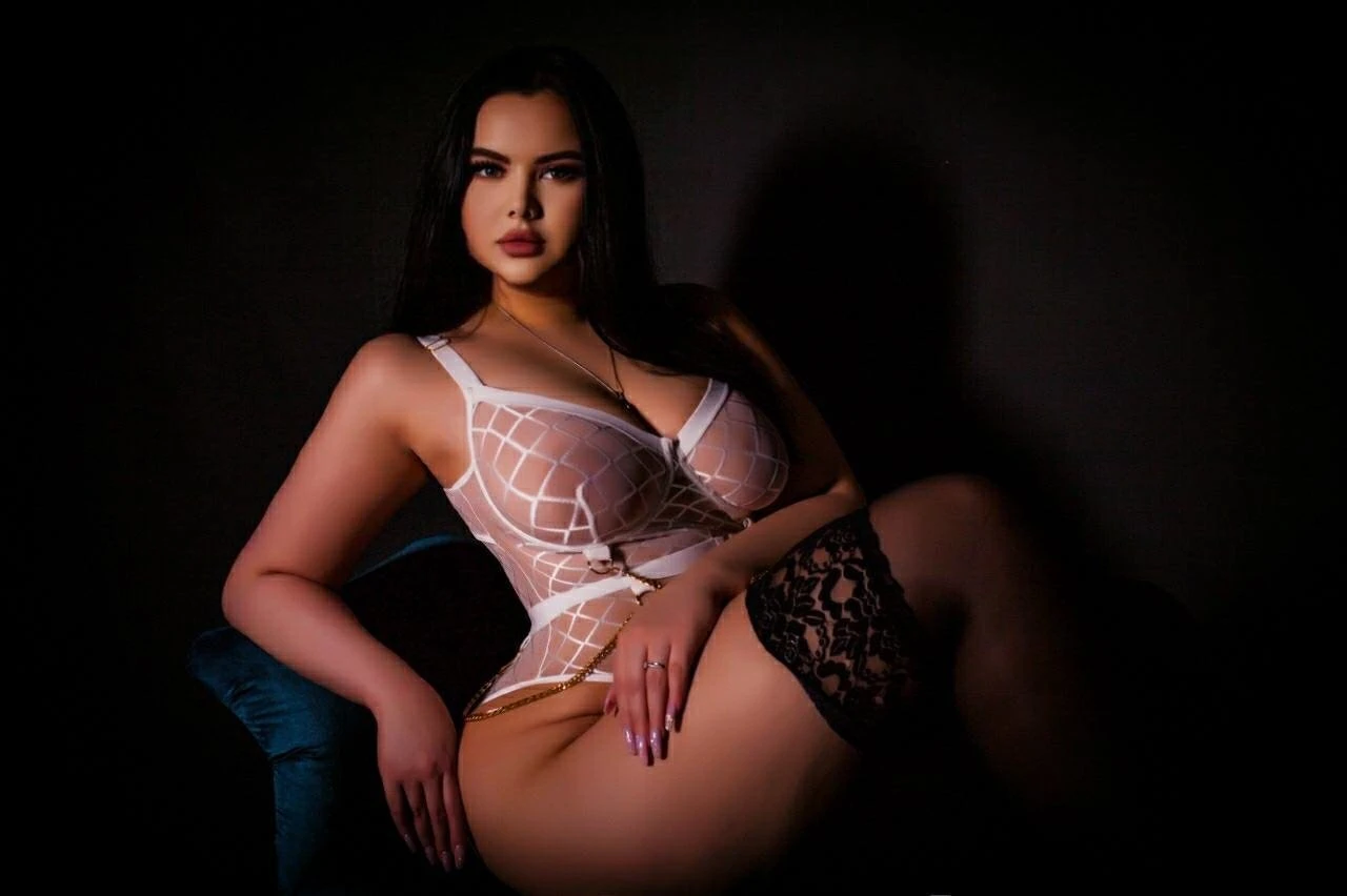 Olga – escort in Yerevan — 2 / 11