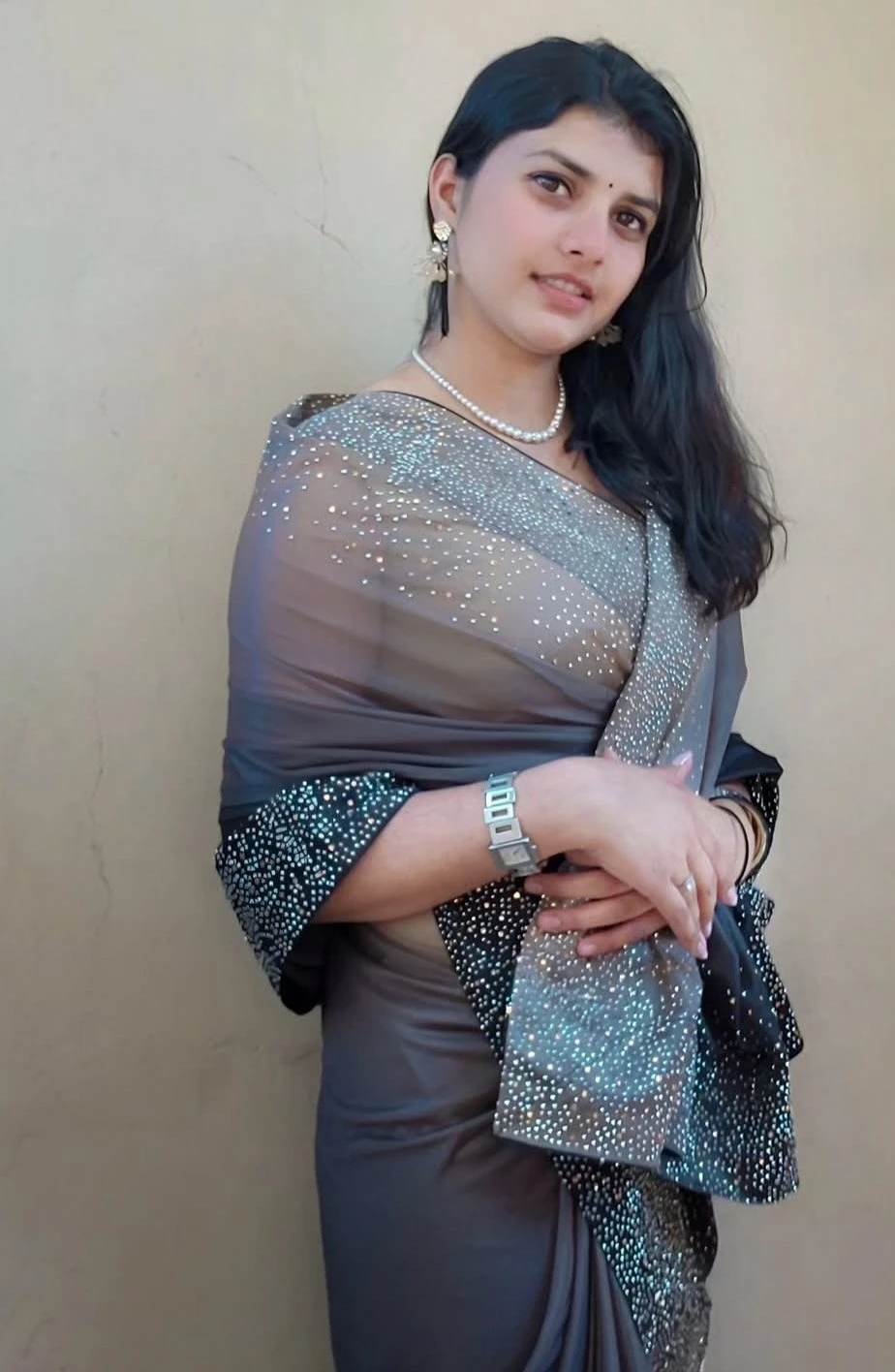 Nandani Kumari – Indian escort in Bangalore — 2 / 3
