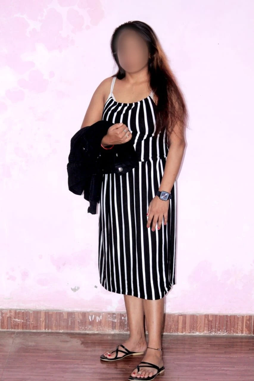 100% Independent (cam & sex chat)meet up – Indian escort in Ahmedabad — 3 / 7