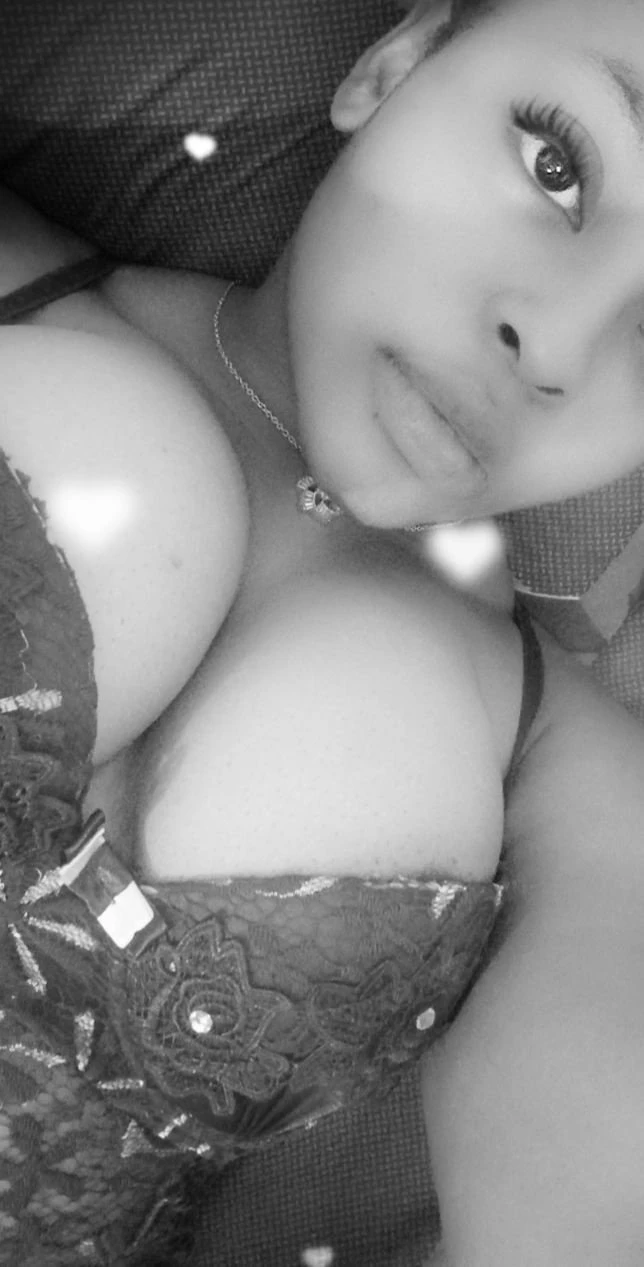 Twinkle – South African escort in Ahmedabad — 5 / 7