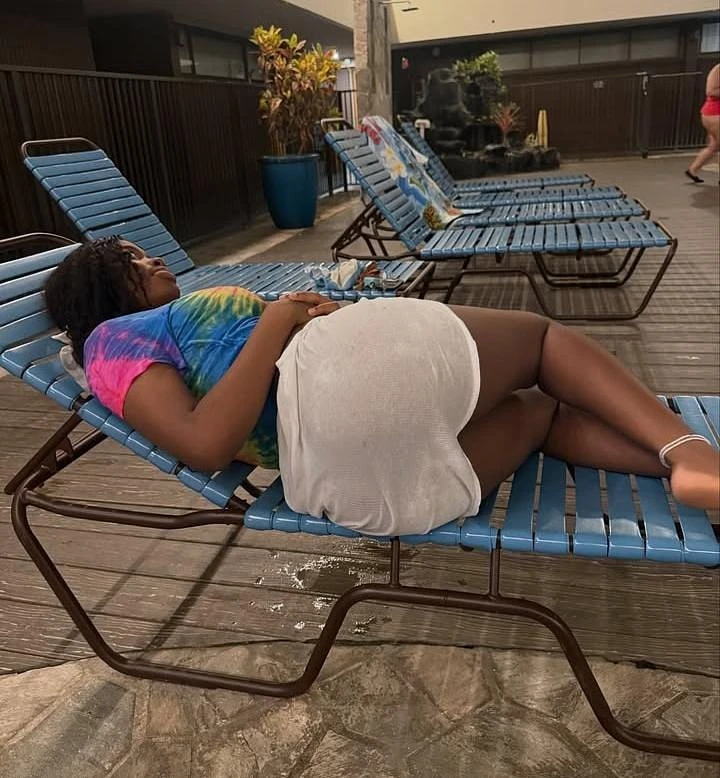 Sexy and Young Classy Girl Faith – Burkinabe escort in Ahmedabad — 3 / 7