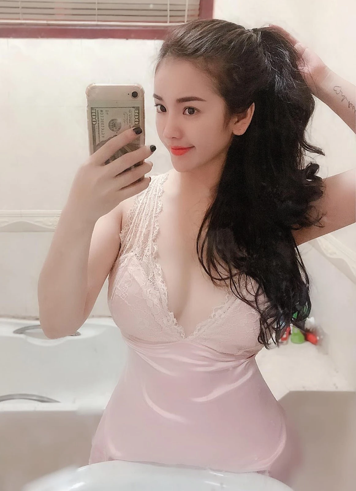 Kelyken – Laotian escort in Bandar Seri Begawan — 2 / 4