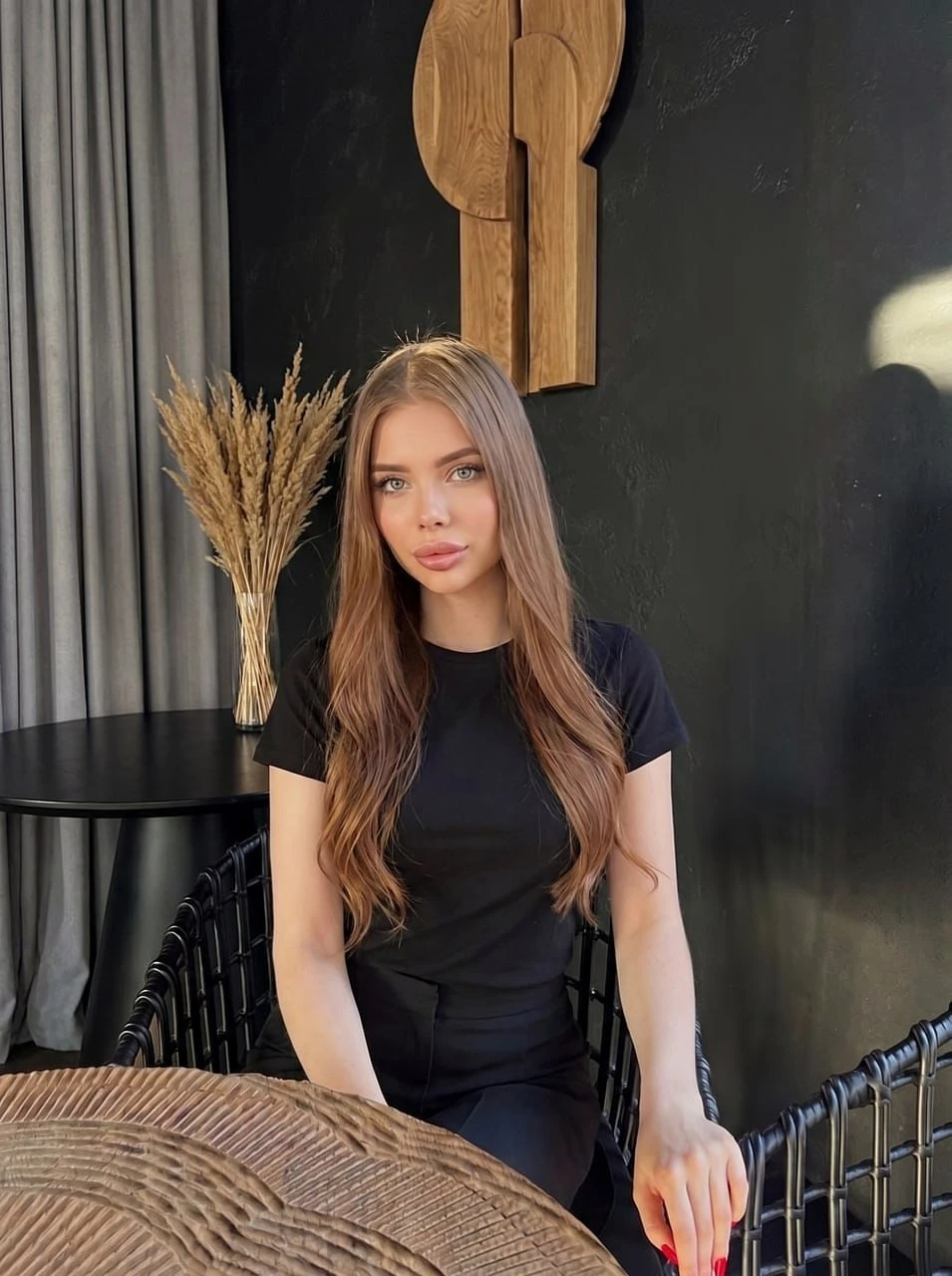 Naomi – Russian escort in Hong Kong — 3 / 6