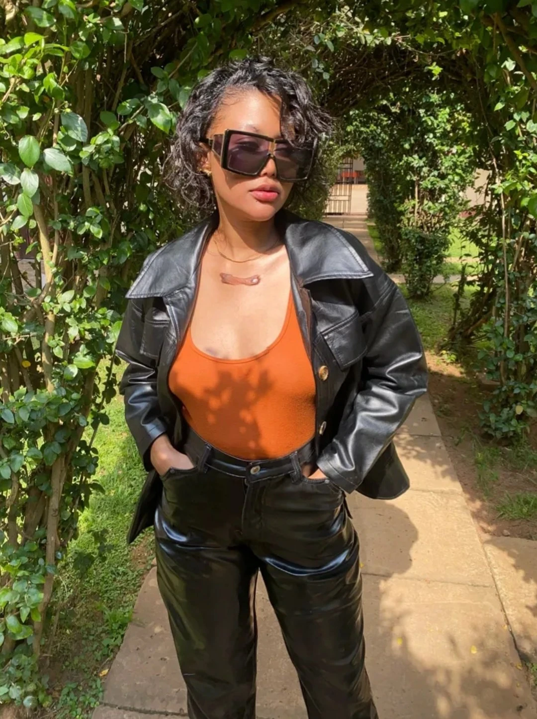 Mira Bel – Angolan escort in Bangalore — 6 / 7