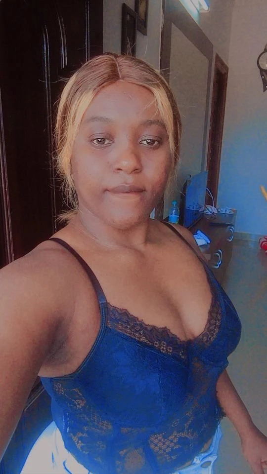 Cute& video call – Jamaican escort in Bangalore — 2 / 5