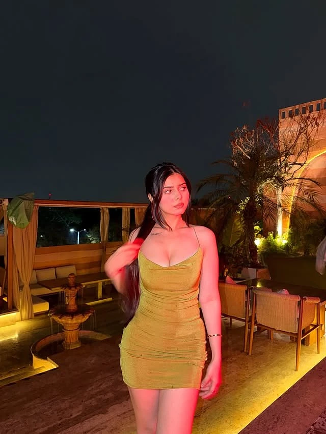Vaibhavi – Indian escort in Ahmedabad — 2 / 6