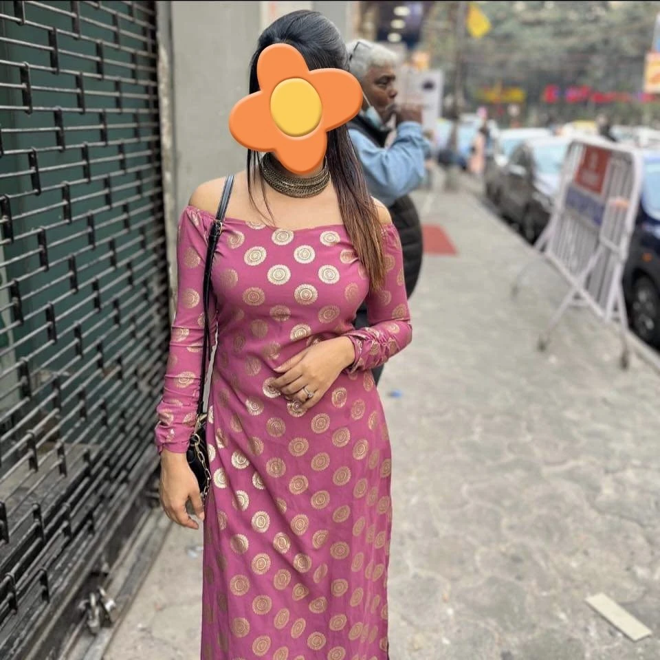 Geetika, Non-Stop Fun with Alone Girl – Indian escort in Bangalore — 10 / 13