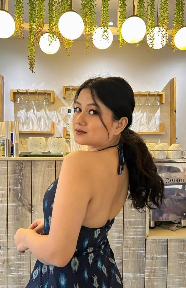 Akshita – Indian escort in Chennai — 2 / 4