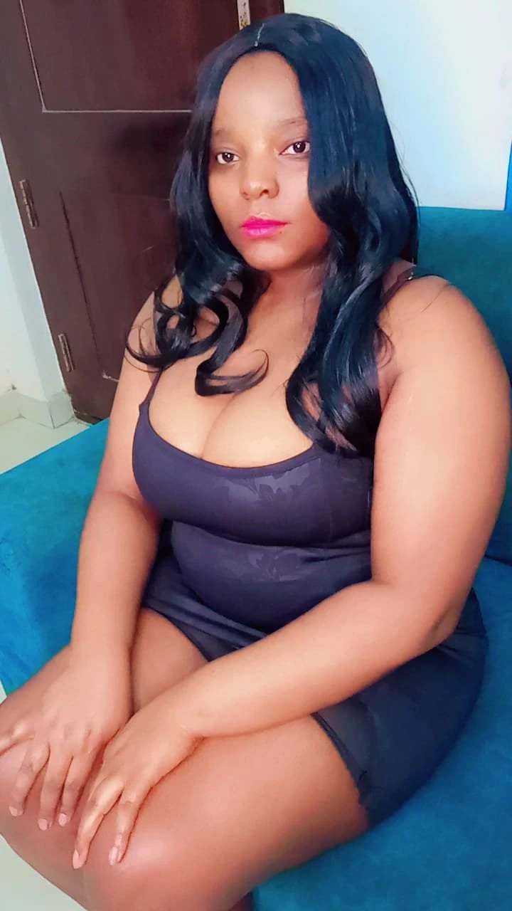 Angel Queen of Blowjob in Marathahalli – South African escort in Bangalore — 4 / 6
