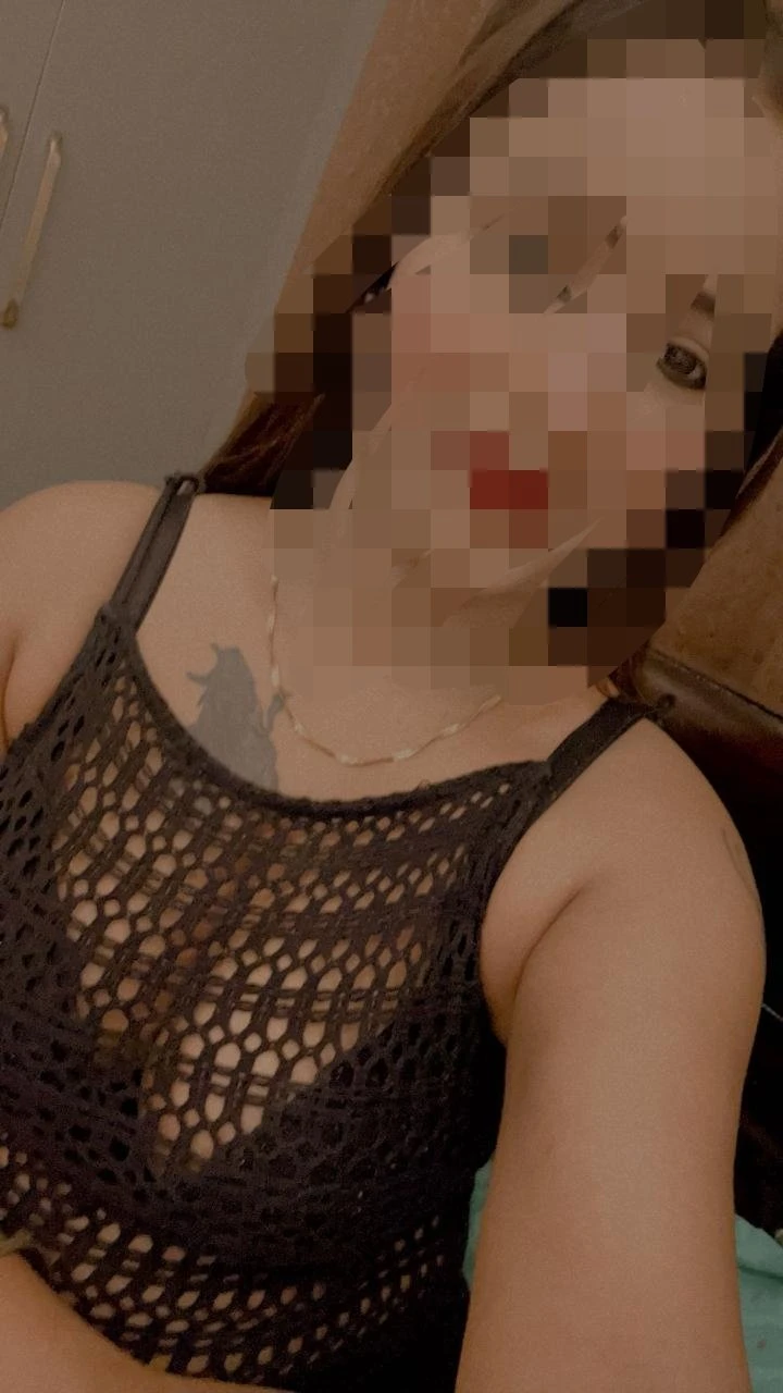 Priya – Indian escort in Bangalore — 2 / 4