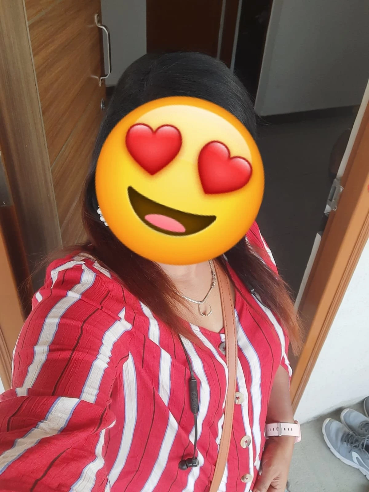 SNEHA INDEPENDENT REAL MEET AND CAME SOW – Indian escort in Bangalore — 4 / 5