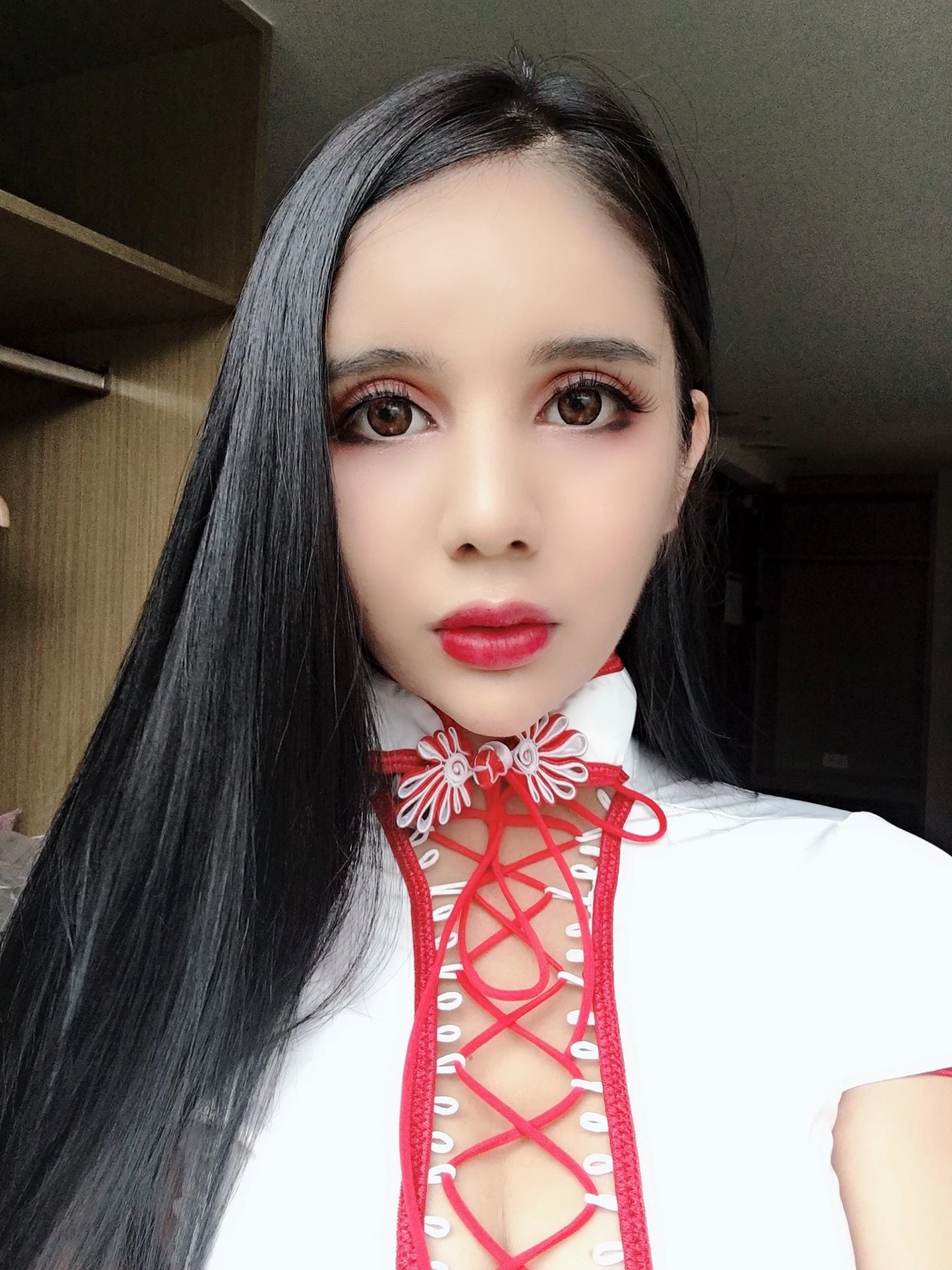 Anna half jasmine – escort in Hong Kong — 2 / 5