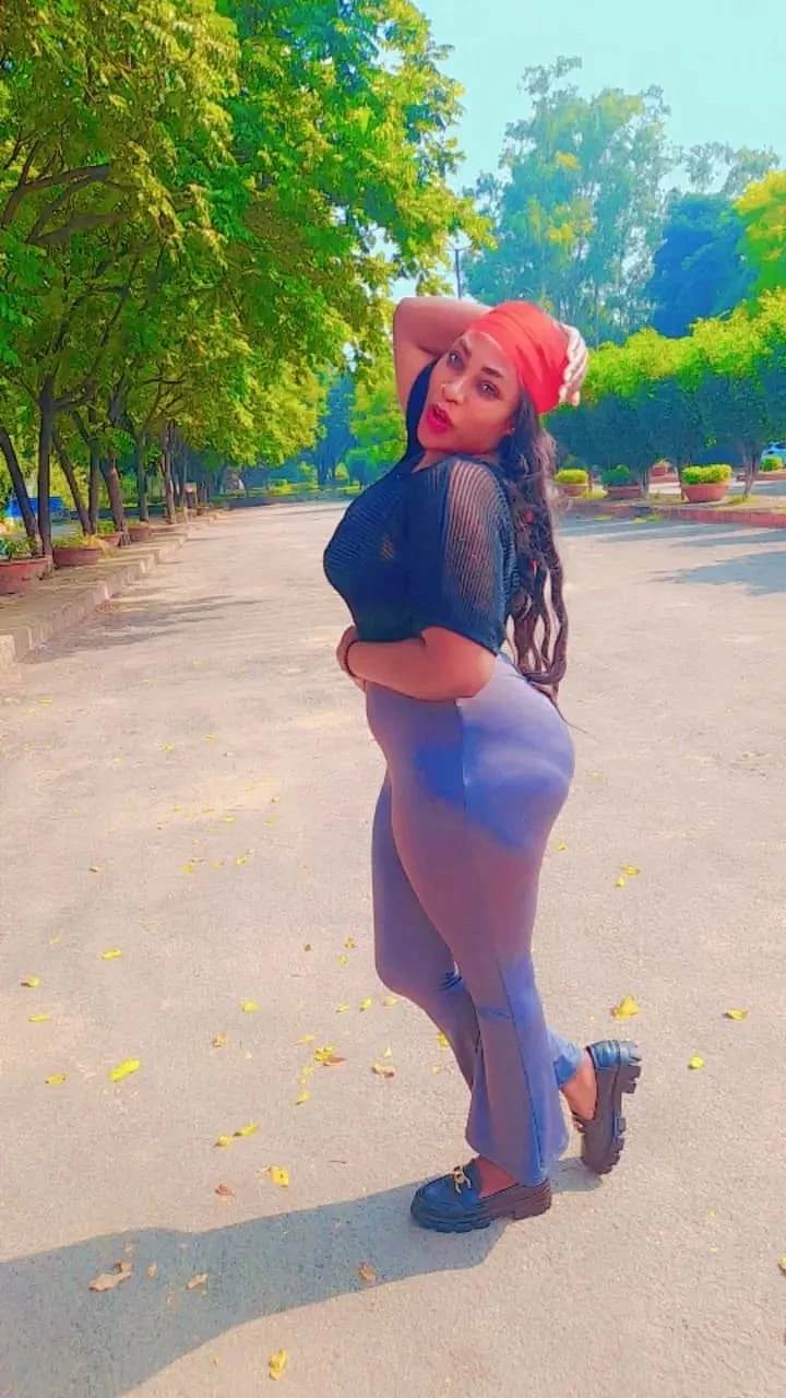 Super Hot Sweet & Sexy Baby Girl – South African escort in Chandigarh — 3 / 4