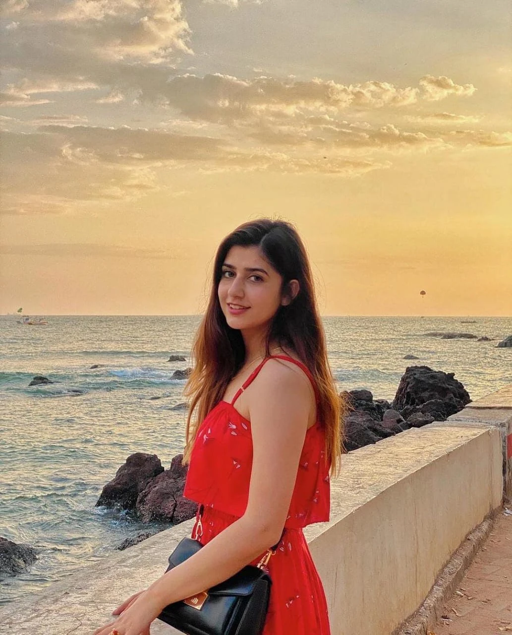 Priya reddy cash payment genuine service – Indian escort in Ahmedabad — 1 / 6