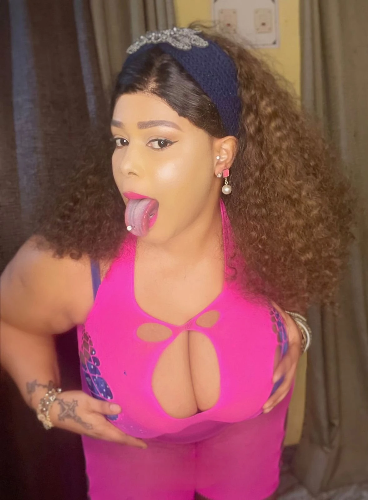 Lina CAM AND MEET [anjuna] – Ethiopian escort in Candolim, Goa — 5 / 6