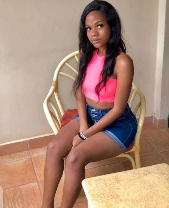 Vee – escort in Candolim, Goa — 2 / 5