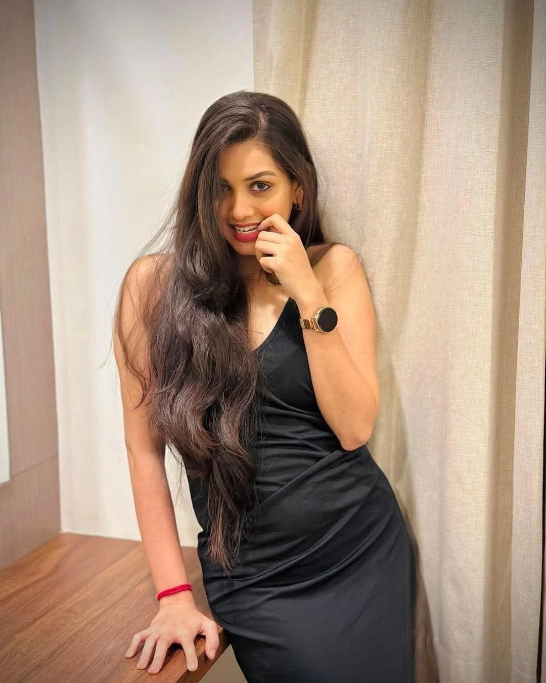 Sanjana Dube – Indian escort in Bangalore — 3 / 4