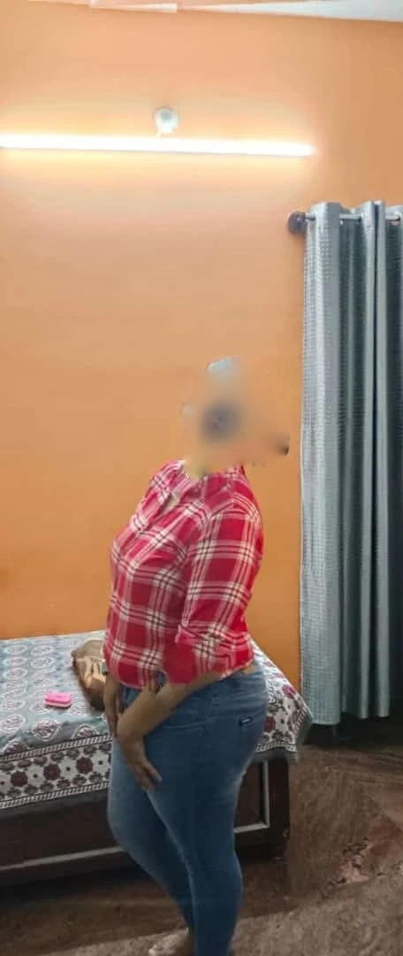 Sumithra – adult performer in Bangalore — 2 / 7
