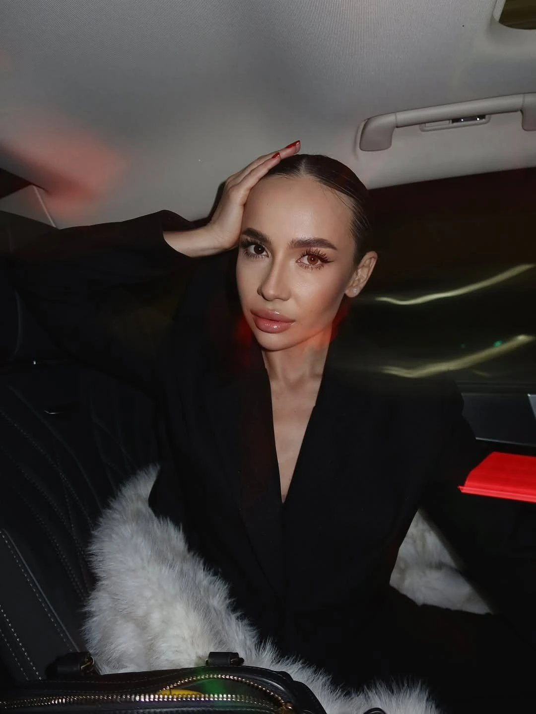 Iris – Russian escort in Hong Kong — 5 / 8