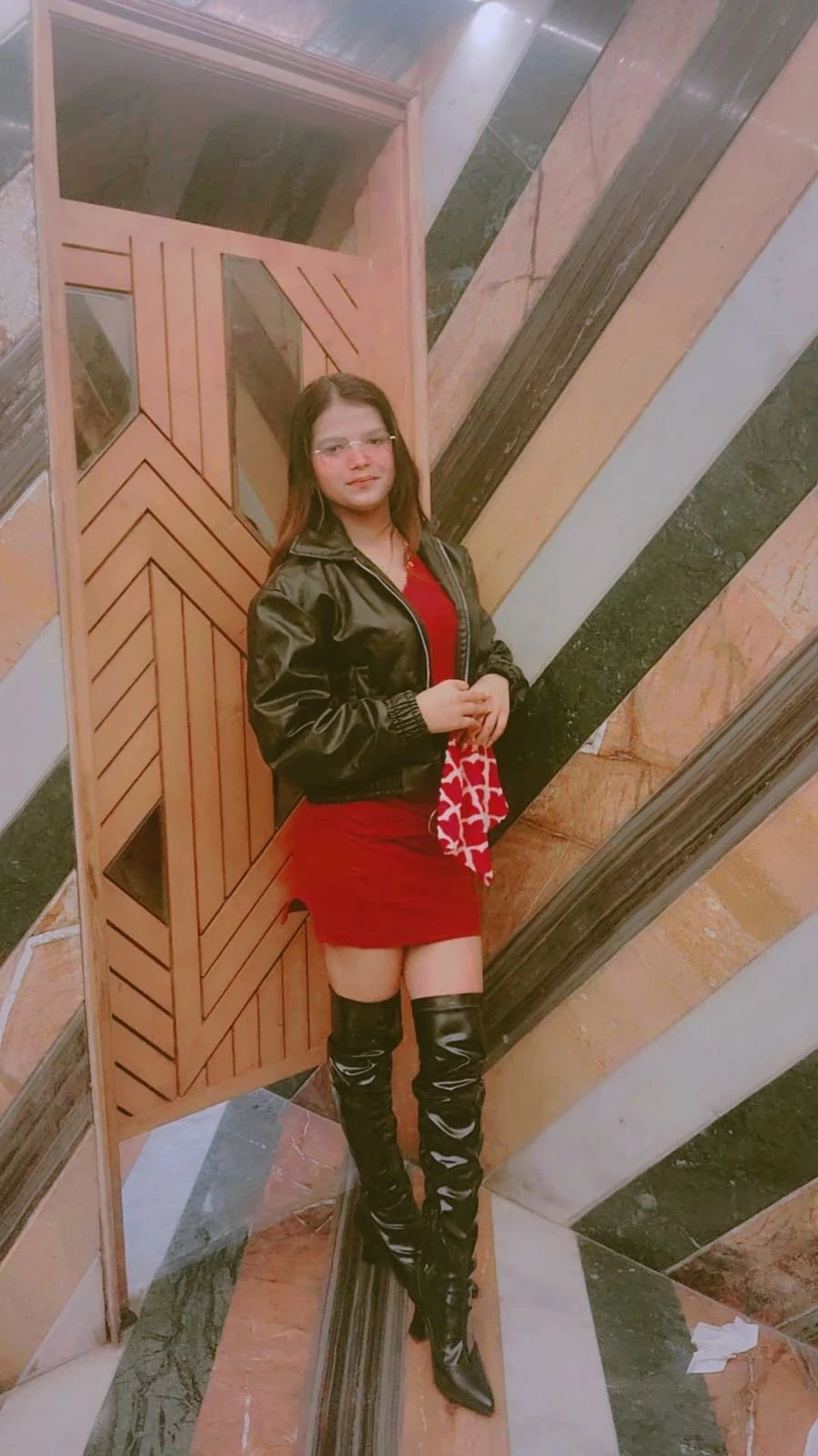 Simran – Indian escort in Chandigarh — 5 / 8