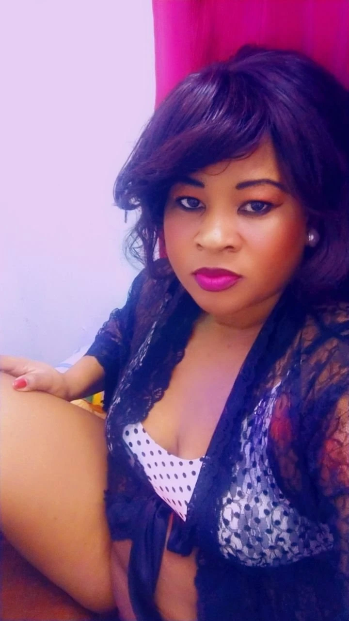 Quen – South African escort in Bangalore — 2 / 5