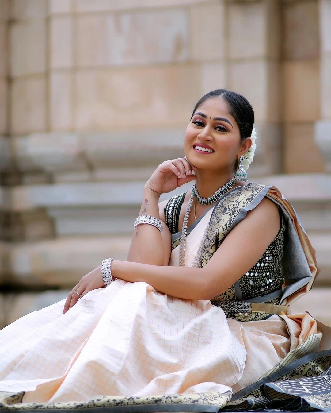 Zurich – Indian escort agency in Bangalore, Escort, Banga