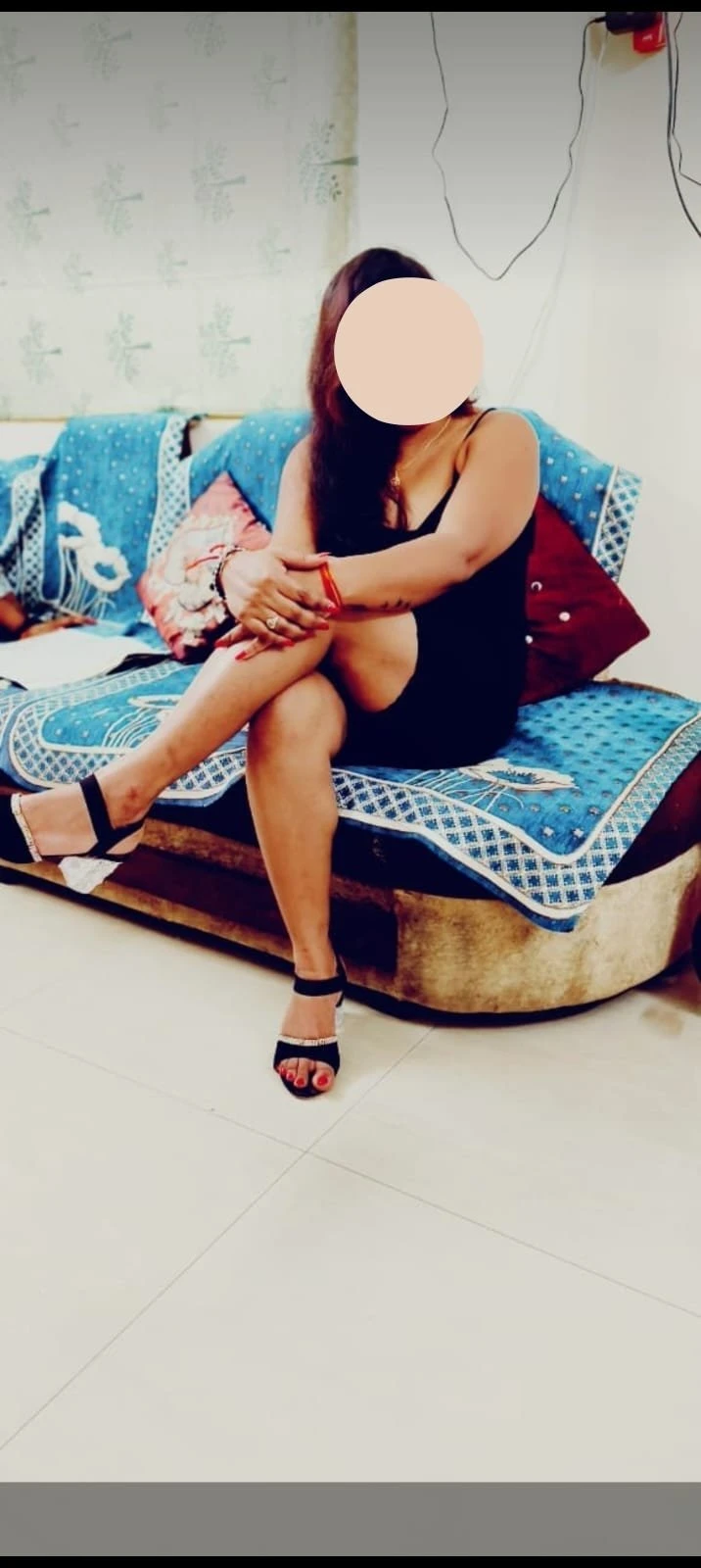 Siya independent Gujarati housewife GF – Indian escort in Ahmedabad — 3 / 8