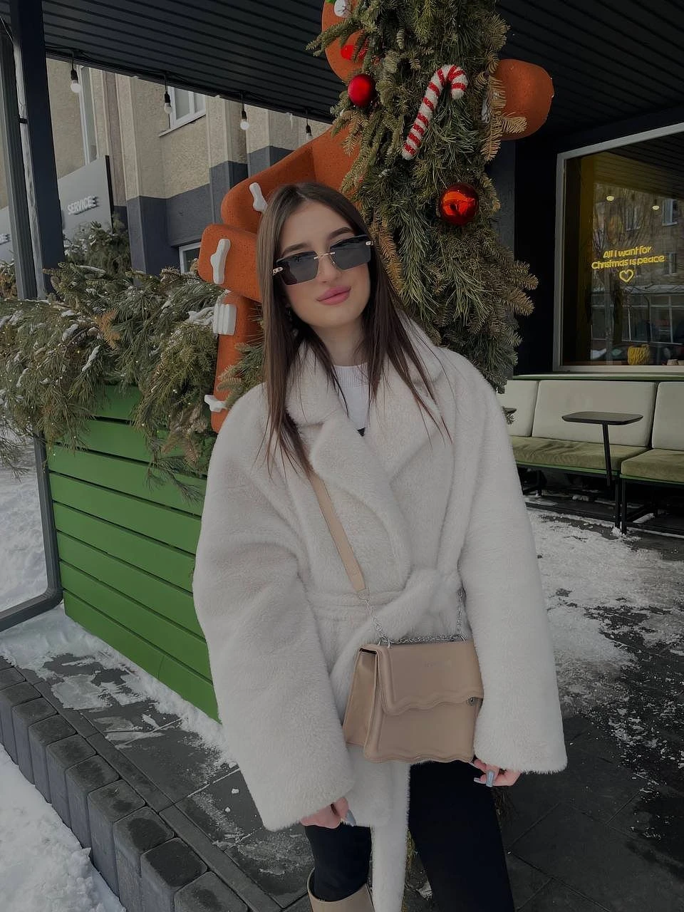 Daria – Ukrainian escort in Hong Kong — 10 / 16